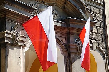 Poľsko mení svoj energetický plán, v budúcnosti viac staví na jadro a menej na obnoviteľné zdroje