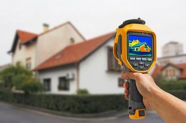 Komu ukousla z dotace přísnější pravidla Nové zelené úsporám? Data ukazují, že lidé na zateplení dostanou o dost méně