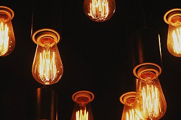 Ukrajinský parlament je bez elektřiny, topení i vody, uvedl jeho předseda