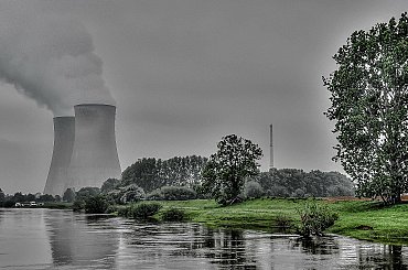 Francouzské jaderné elektrárny na Rhôně bojují s vedry, jejich výkon musí být omezován