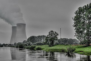 Francouzské jaderné elektrárny na Rhôně bojují s vedry, jejich výkon musí být omezován
